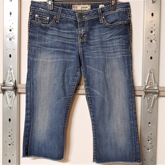 Buckle BKE Sabrina Raw Edge Denim Capri Jean 30/10 - Picture 3 of 7